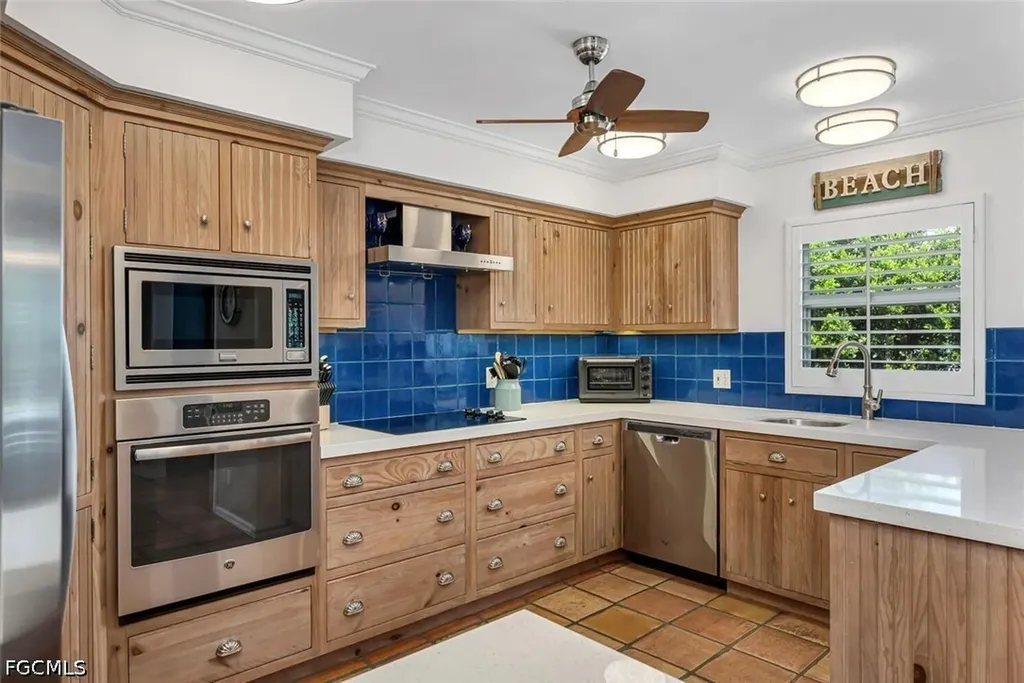 995 9th Avenue S Naples FL 34102