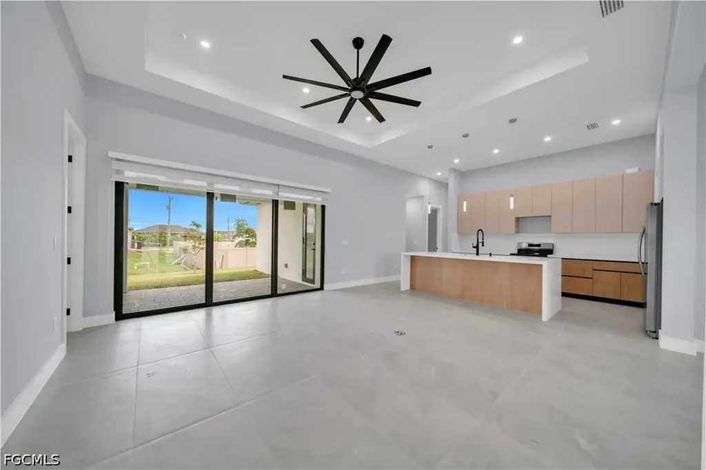 2204 NW 5th Terrace Cape Coral FL 33993