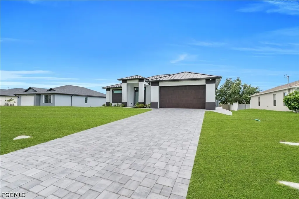 2204 NW 5th Terrace Cape Coral FL 33993