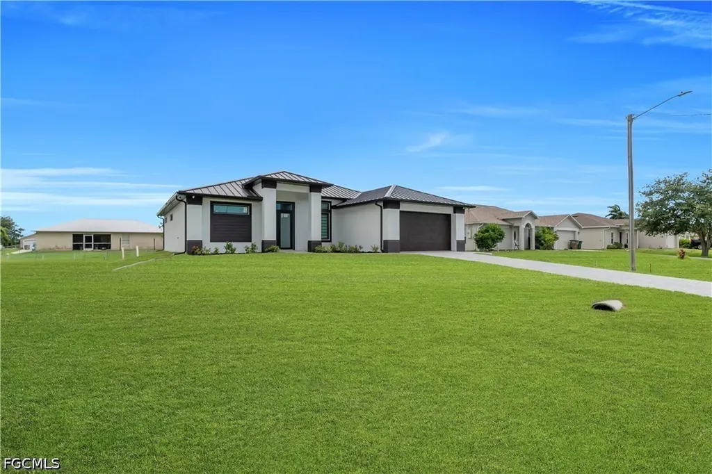 2204 NW 5th Terrace Cape Coral FL 33993