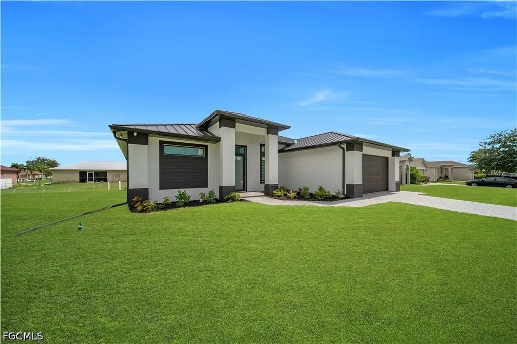 2204 NW 5th Terrace Cape Coral FL 33993