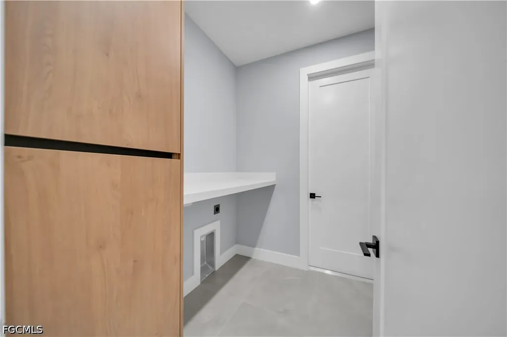 2204 NW 5th Terrace Cape Coral FL 33993