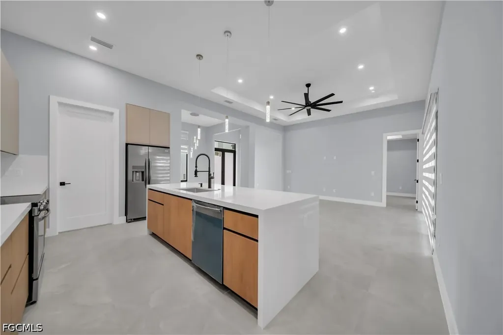 2204 NW 5th Terrace Cape Coral FL 33993
