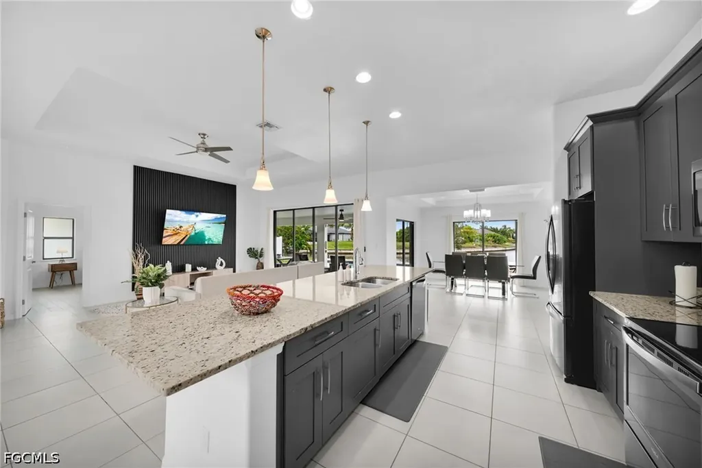 2204 SW 30th Terrace Cape Coral FL 33914