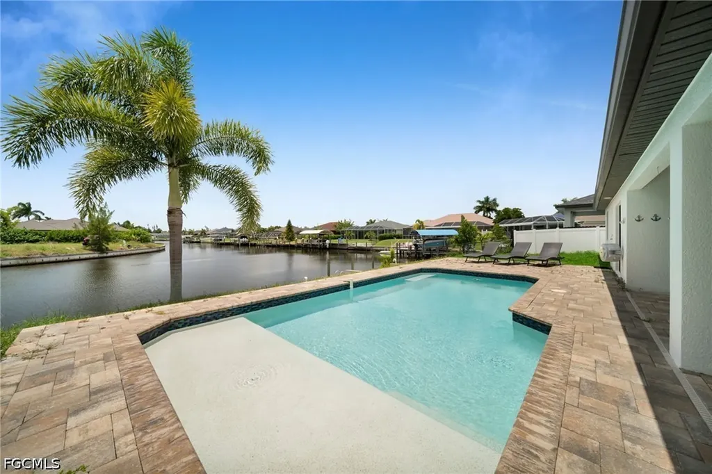 2204 SW 30th Terrace Cape Coral FL 33914