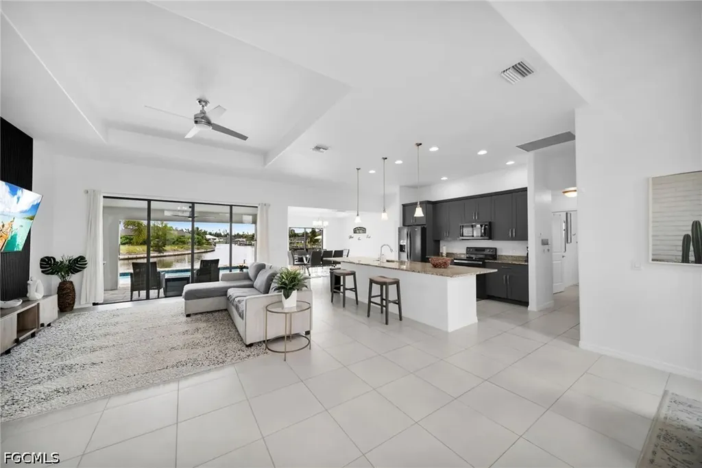2204 SW 30th Terrace Cape Coral FL 33914
