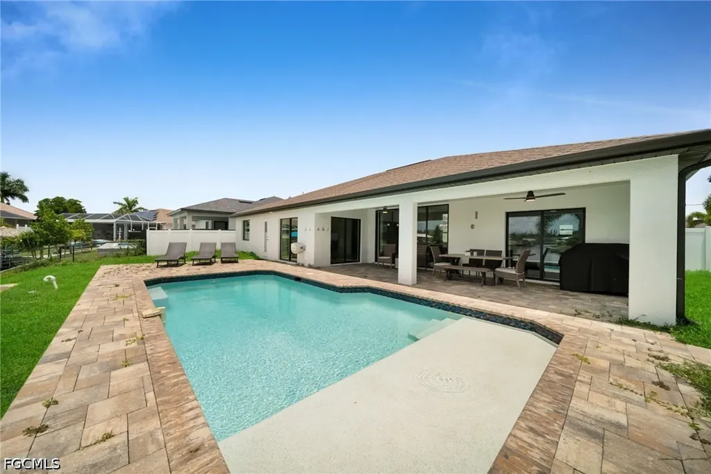 2204 SW 30th Terrace Cape Coral FL 33914