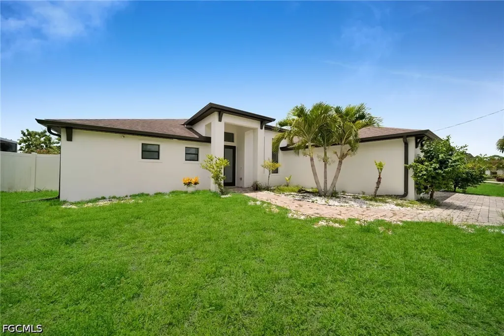 2204 SW 30th Terrace Cape Coral FL 33914
