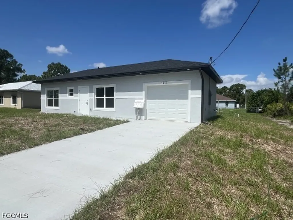 4605 Karen Avenue N Lehigh Acres FL 33971