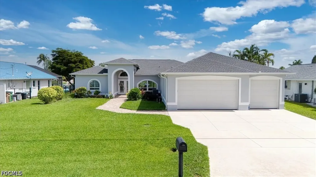 1157 SE 32nd Terrace Cape Coral FL 33904