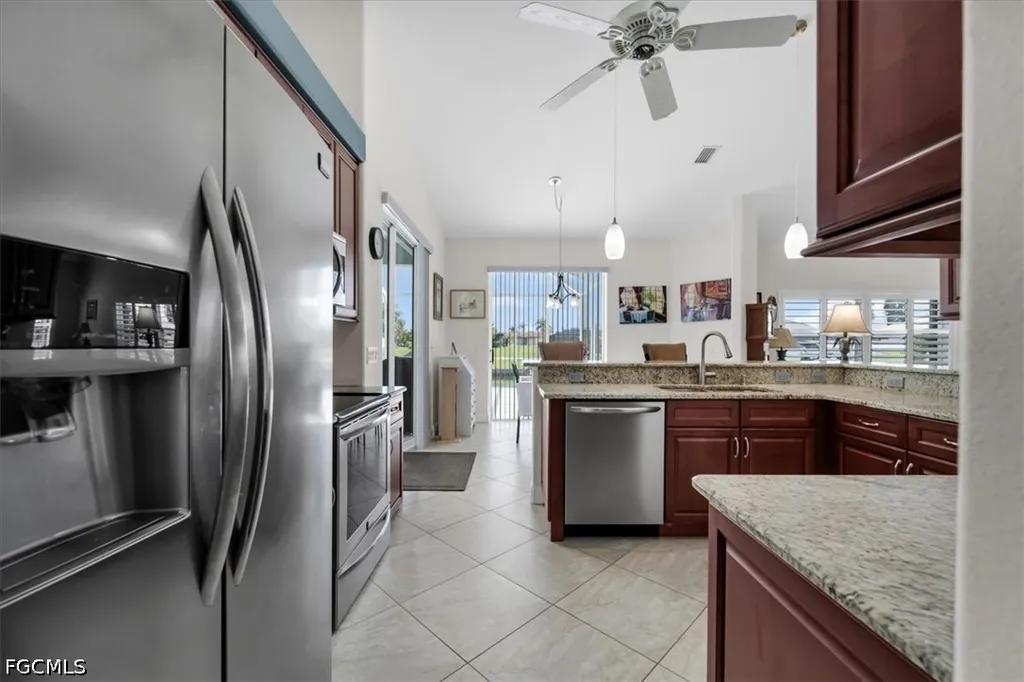 1157 SE 32nd Terrace Cape Coral FL 33904