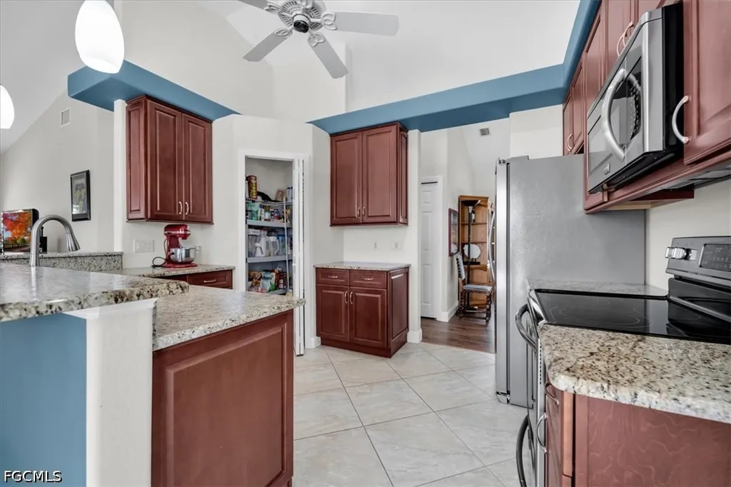 1157 SE 32nd Terrace Cape Coral FL 33904