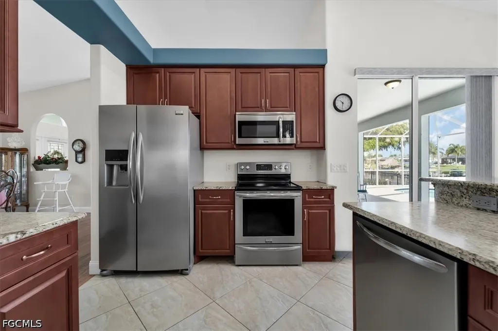 1157 SE 32nd Terrace Cape Coral FL 33904