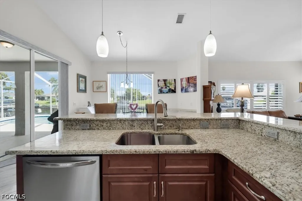 1157 SE 32nd Terrace Cape Coral FL 33904