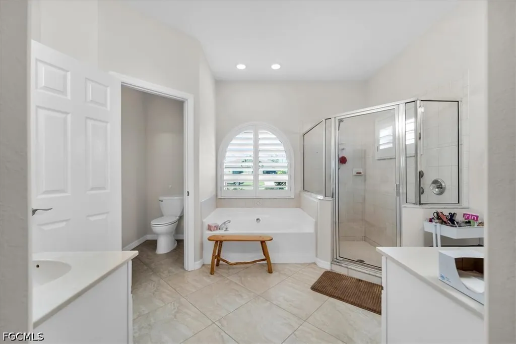 1157 SE 32nd Terrace Cape Coral FL 33904