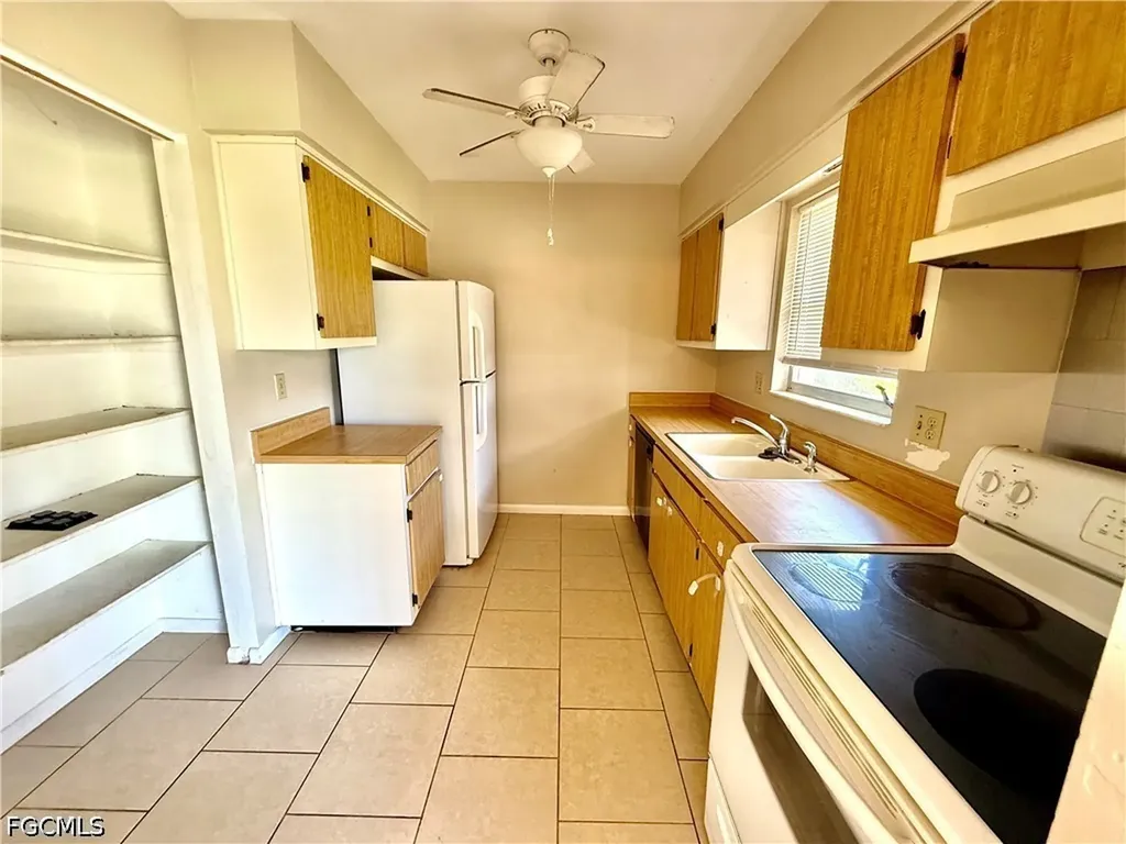 406 Parkside Street Lehigh Acres FL 33936