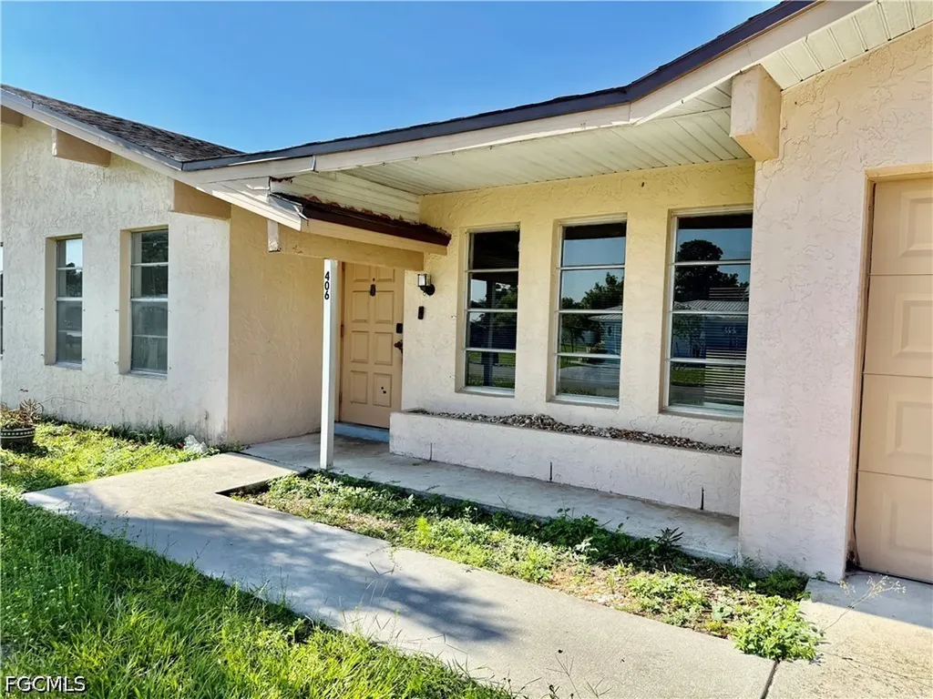 406 Parkside Street Lehigh Acres FL 33936