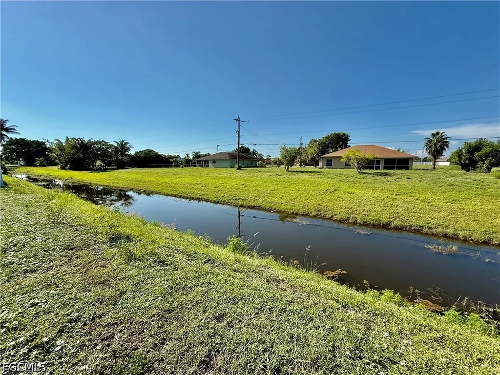 406 Parkside Street Lehigh Acres FL 33936