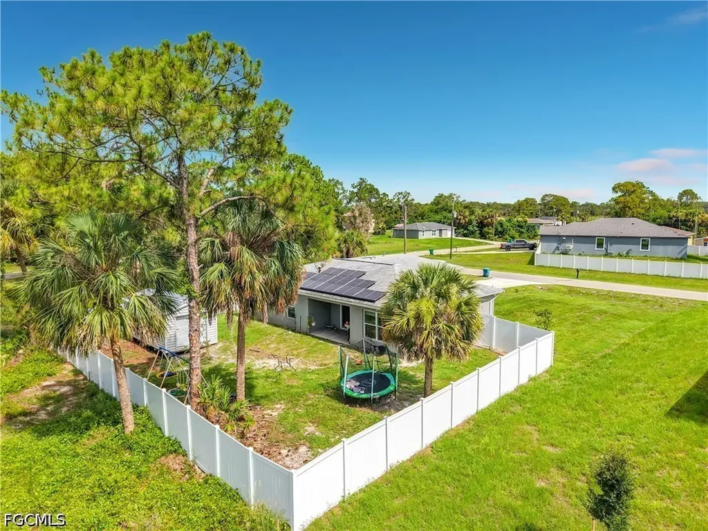 5042 SE Tradewinds Circle Labelle FL 33935