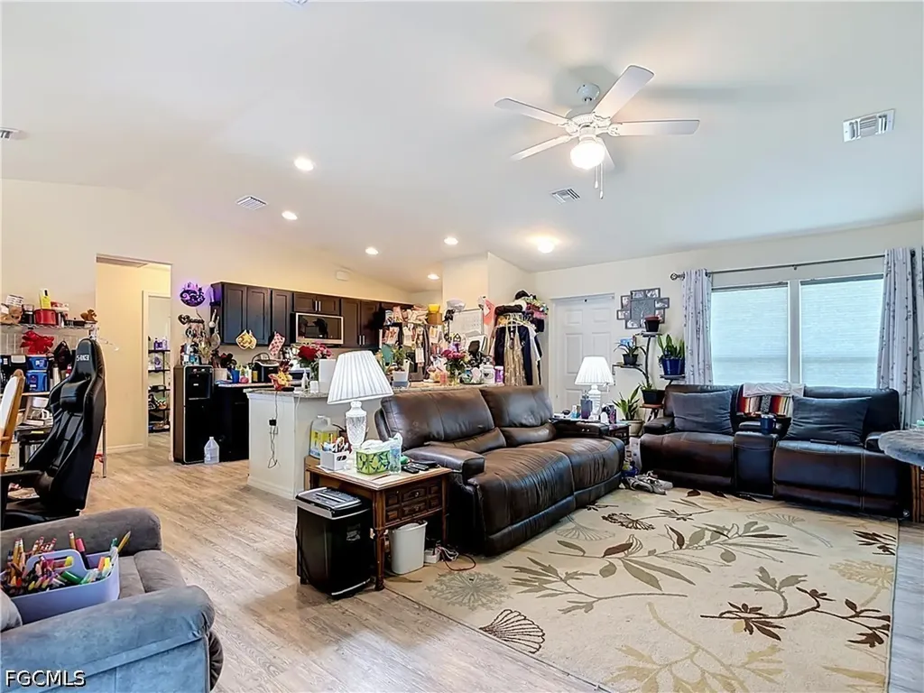 5042 SE Tradewinds Circle Labelle FL 33935