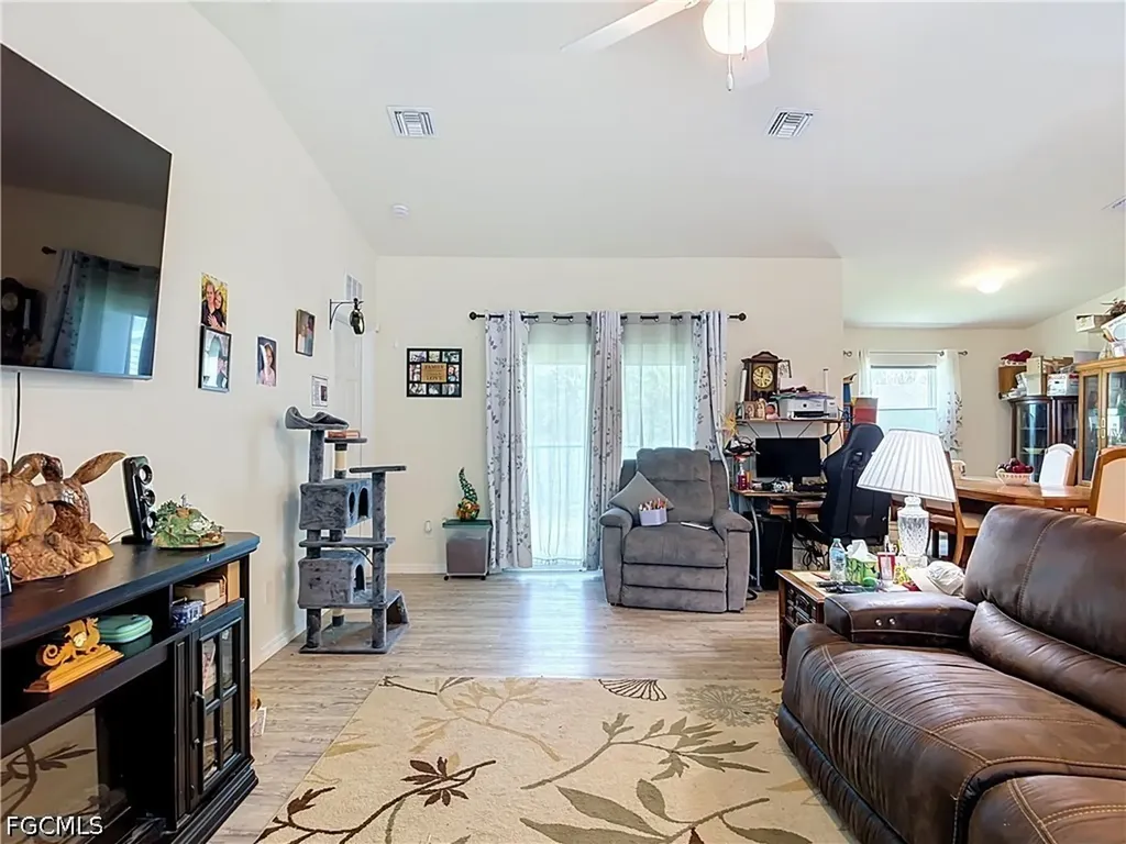 5042 SE Tradewinds Circle Labelle FL 33935