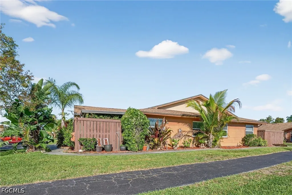 17313 Birchwood Lane Fort Myers FL 33908