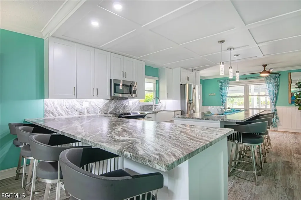 1627 Beach Parkway Cape Coral FL 33904