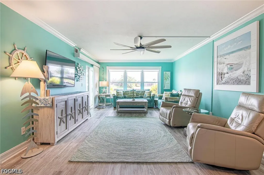 1627 Beach Parkway Cape Coral FL 33904