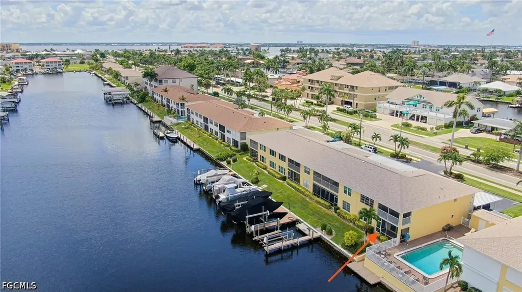 1627 Beach Parkway Cape Coral FL 33904