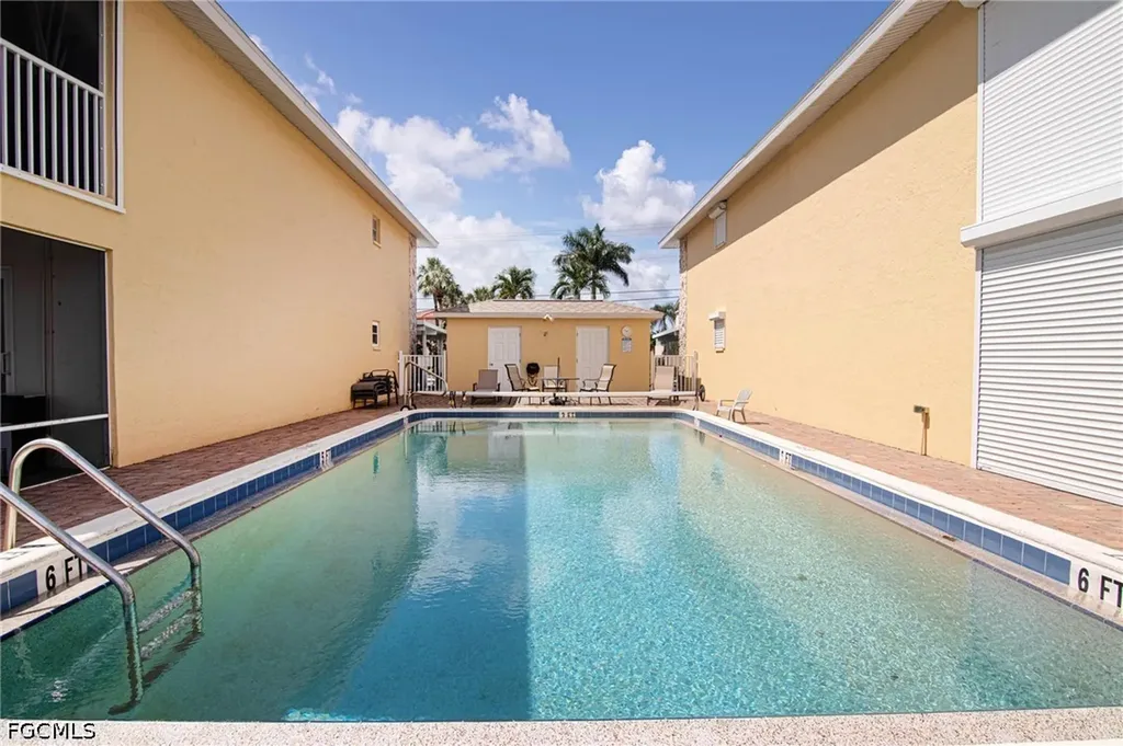 1627 Beach Parkway Cape Coral FL 33904