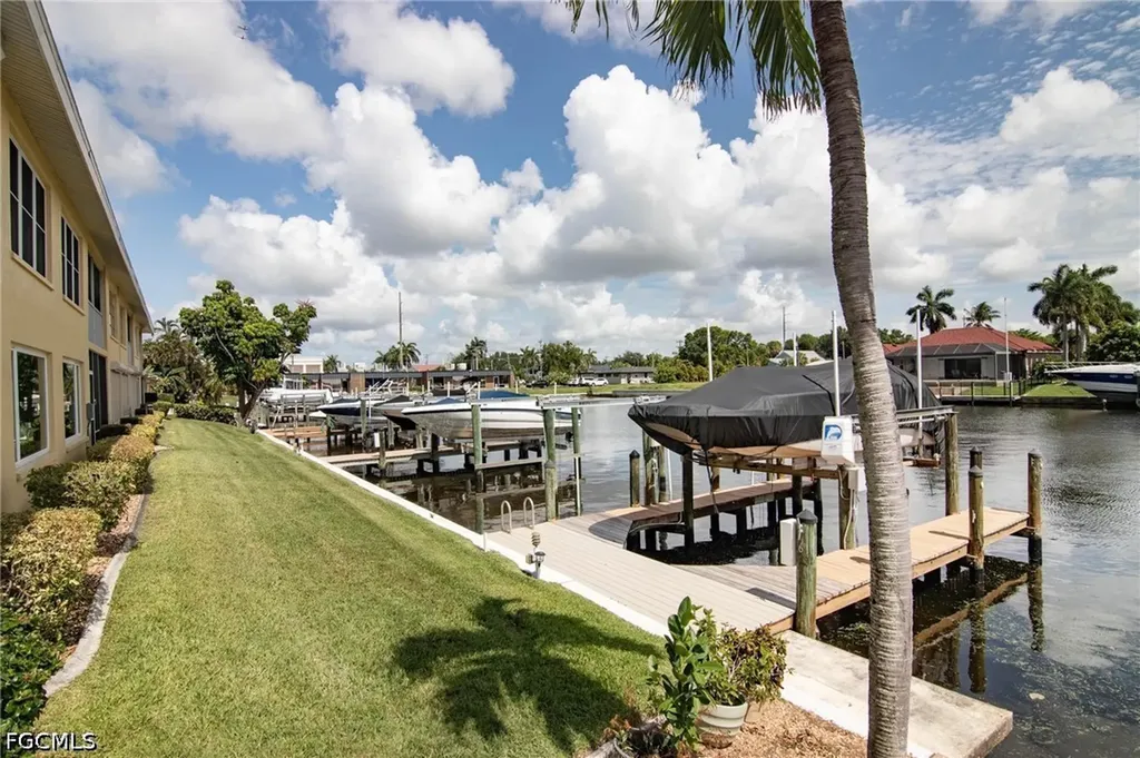 1627 Beach Parkway Cape Coral FL 33904