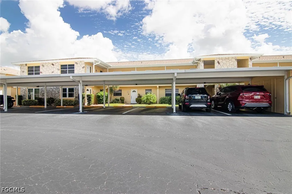 1627 Beach Parkway Cape Coral FL 33904