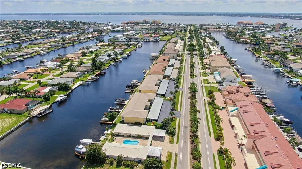 1627 Beach Parkway Cape Coral FL 33904