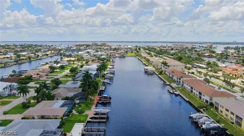 1627 Beach Parkway Cape Coral FL 33904