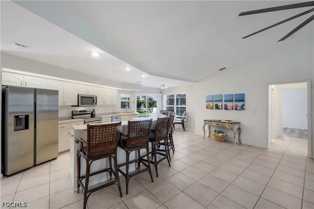 2526 SE 19th Place Cape Coral FL 33904