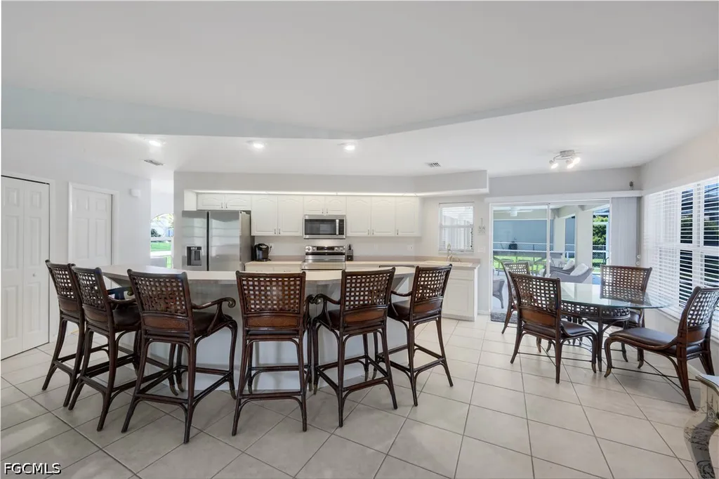 2526 SE 19th Place Cape Coral FL 33904