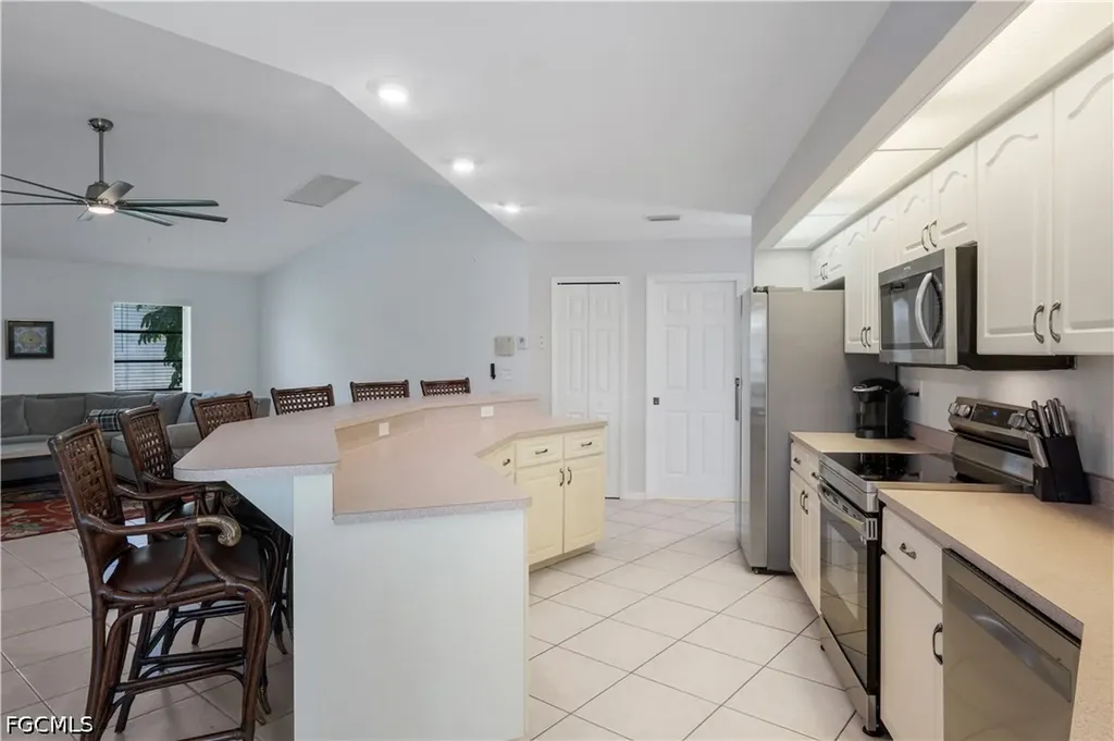 2526 SE 19th Place Cape Coral FL 33904