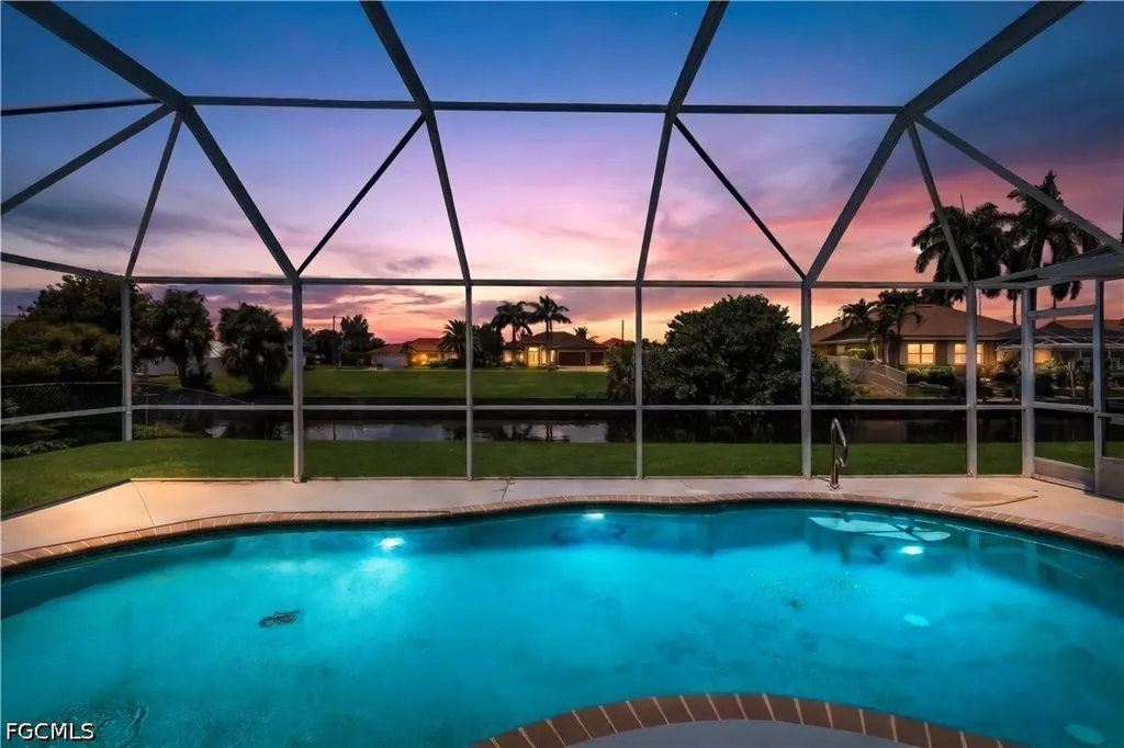 2526 SE 19th Place Cape Coral FL 33904