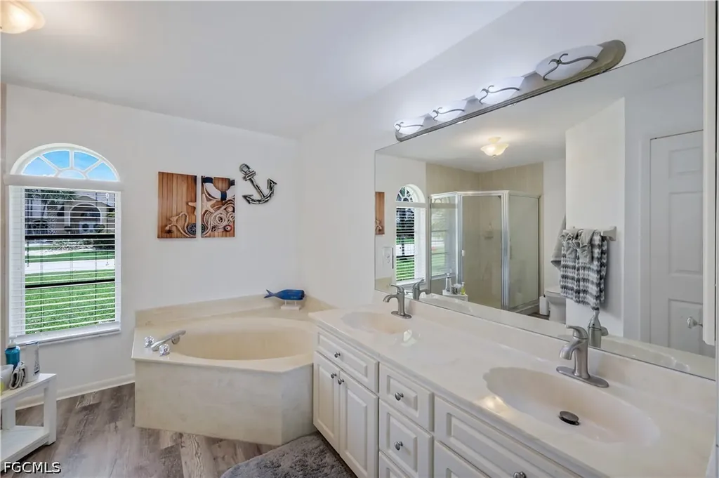 2526 SE 19th Place Cape Coral FL 33904