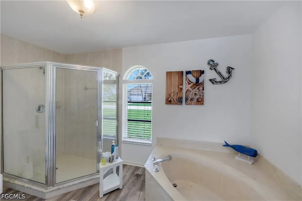 2526 SE 19th Place Cape Coral FL 33904