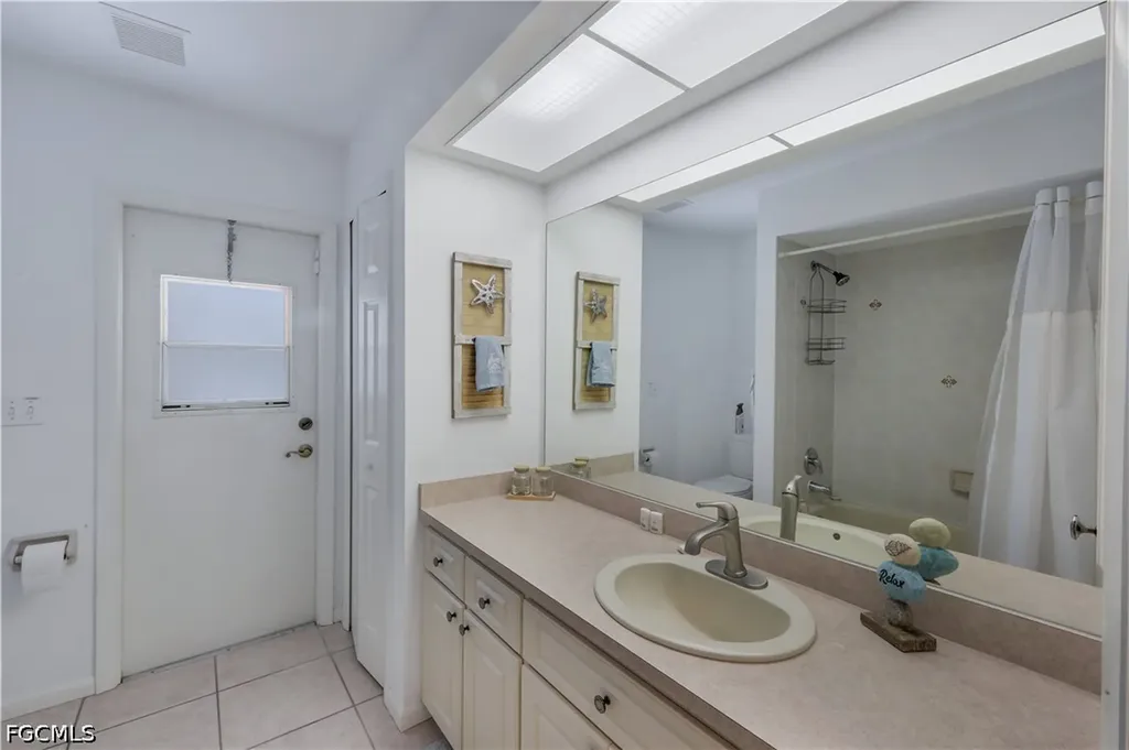 2526 SE 19th Place Cape Coral FL 33904