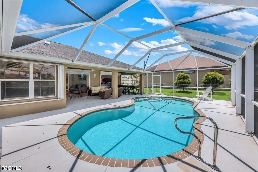 2526 SE 19th Place Cape Coral FL 33904