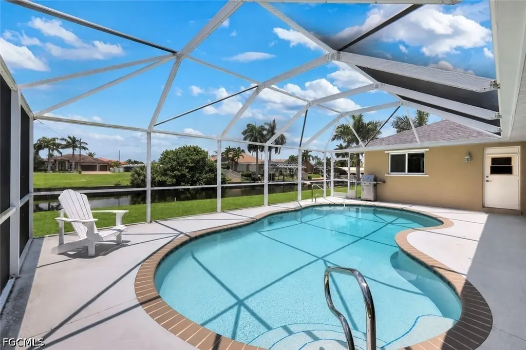 2526 SE 19th Place Cape Coral FL 33904