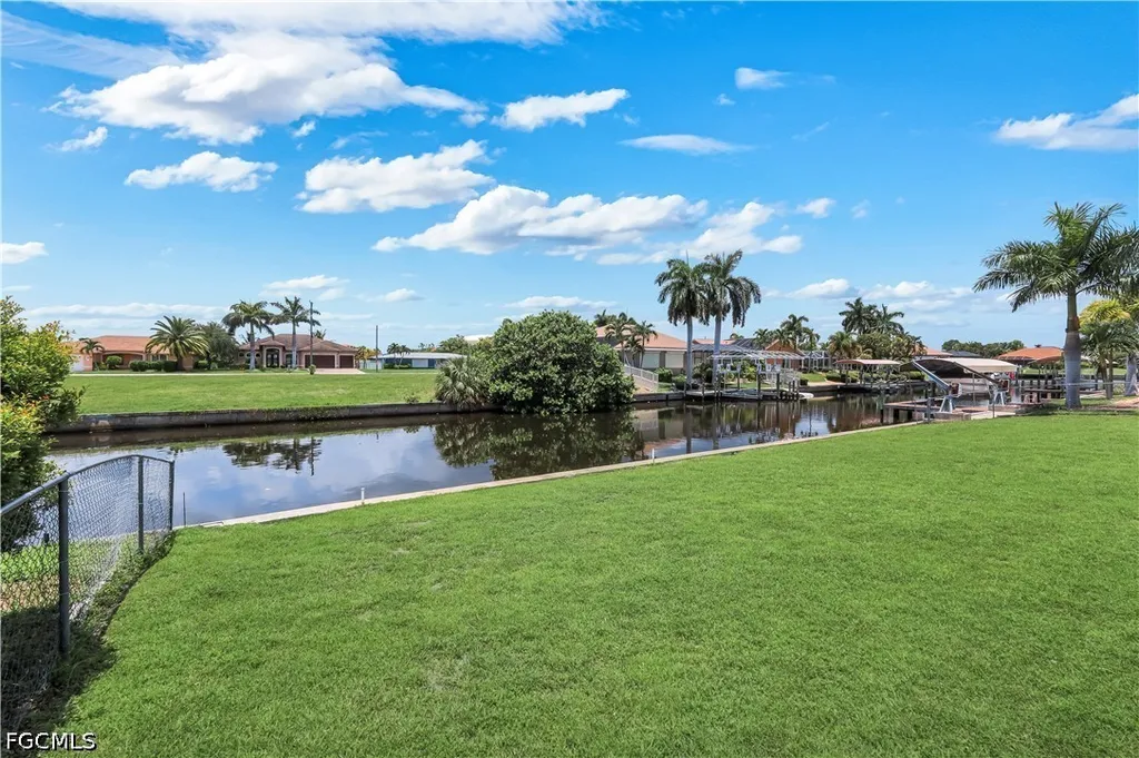 2526 SE 19th Place Cape Coral FL 33904