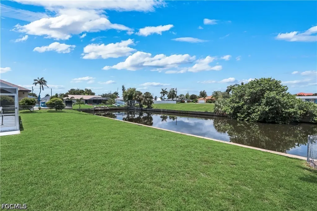 2526 SE 19th Place Cape Coral FL 33904