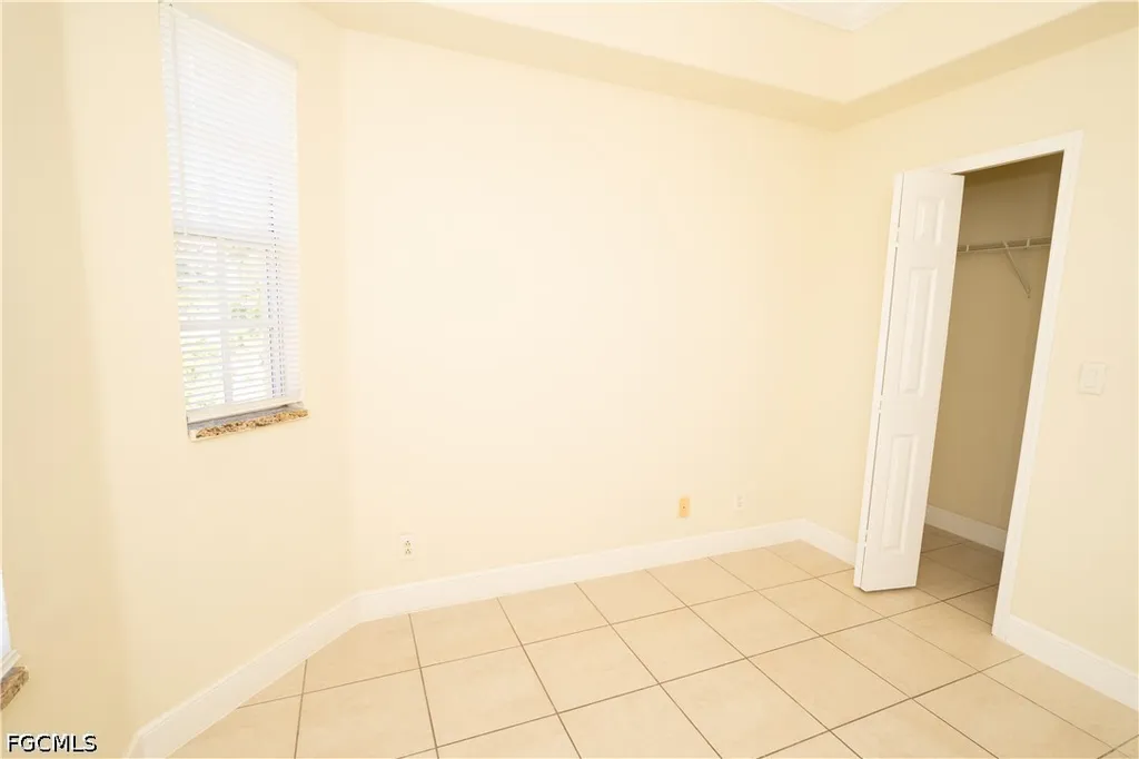 325/327 SE 23rd Avenue Cape Coral FL 33990