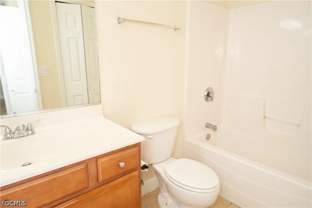 325/327 SE 23rd Avenue Cape Coral FL 33990