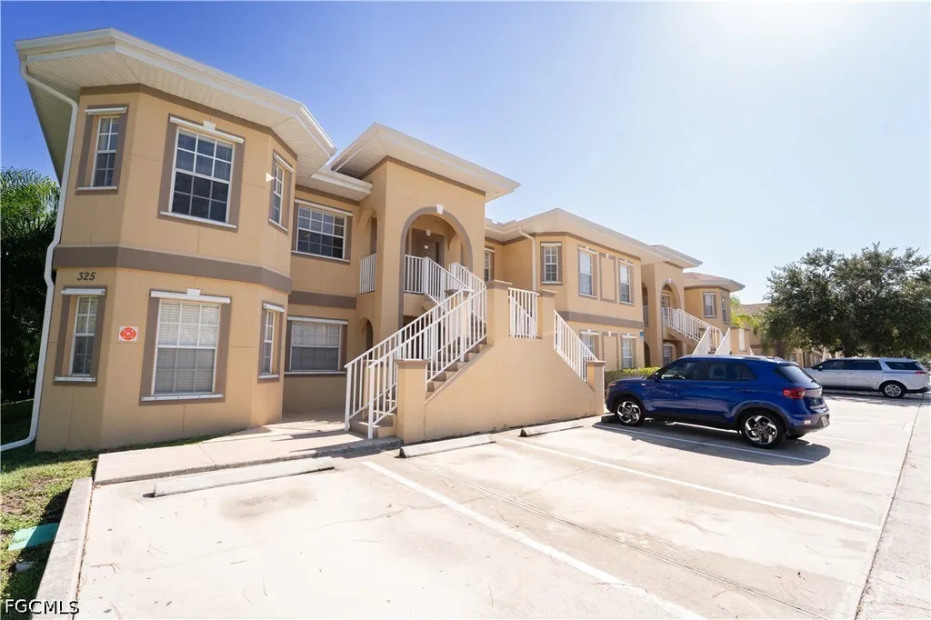 325/327 SE 23rd Avenue Cape Coral FL 33990