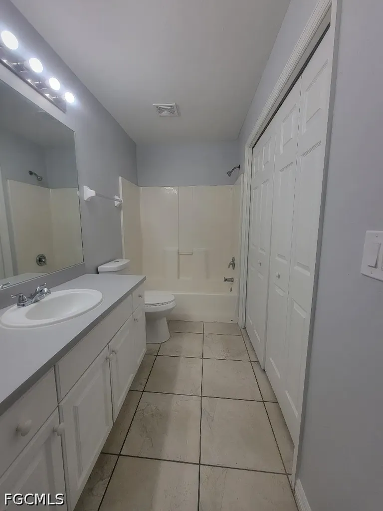 4542 21st Street SW Lehigh Acres FL 33973