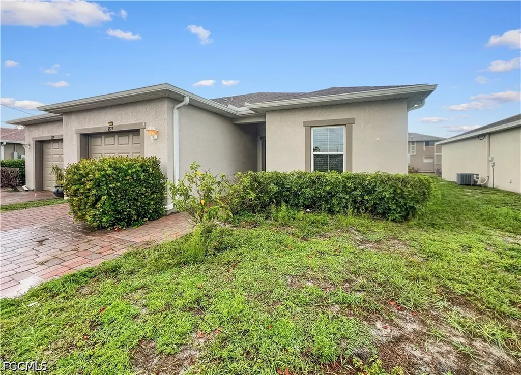 1322 Trafalgar Parkway Cape Coral FL 33991